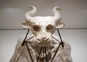 Sculpture of bull head reinforced by metal rods.